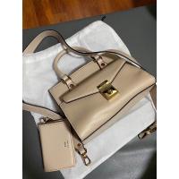 ราคา Lyn mini bag in Beige (13697080842)