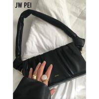 ราคา ส่งต่อกระเป๋า jw pei สีดำ shoulder bag สภาพดี 97% (24421833544)