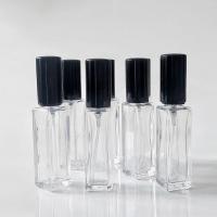 ราคา ขวดน้ำหอม 10 ml.หัวสเปรย์ ฝาดำ ทรงเหลี่ยมขวดน้ำหอม ขวดเปล่า (19330853818)