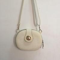 ราคา กระเป๋า Crossbody BANA BANA แท้ มือสอง (1666693061)