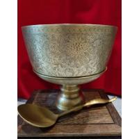 ราคา ขันทองเหลือง9"ตอกลายพร้อมทัพพี (22978428231)