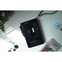 ราคา + เครื่องเล่นเทป Sony TCM-5 พร้อมซองหนังของเเท้ตรงรุ่น #สีดำ (Cassette Player) (22351620776)