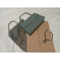 ราคา Charles & Keith แท้ กระเป๋าถือสีเขียวตุ่น (4272650014)