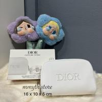 ราคา ✨ Dior ✨ กระเป๋า/กล่องเครื่องสำอางสีขาว สวยเรียบหรูดูดีมาก แท้ ‼️ (24133742593)