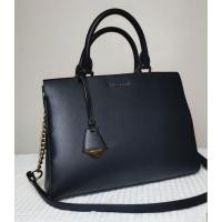 ราคา กระเป๋าสะพายข้าง/ กระเป๋าสะพายไหล่ มือสอง Charles & Keith ของแท้ รุ่น Classic Structure Handbag (18683015578)
