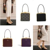 ราคา Celine/TRIOMPHE/Arc de Triomphe/กระเป๋าถือ/กระเป๋าเครื่องสำอาง/กระเป๋าสะพาย/ของแท้ 100% (24807419435)