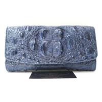 ราคา กระเป๋าสตางค์ผู้หญิงหนังจระเข้แท้ 100% รุ่น3พับยาว โหนกหัว 6ปุ่ม สีน้ำเงินกรมท่า หายาก หนังเงา ใหม่ (23864834941)
