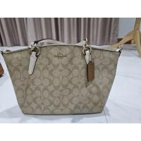 ราคา กระเป๋า Coach สีขาว. (44054107232)