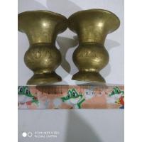ราคา แจกันมินิทองเหลืองแบบเก่าแกะสลักคู่ (27965276255)