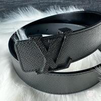 ราคา เข็มขัดผู้ชาย Louis Vuitton Initiales สีดำ hardware ดำ (used like new) (22727532194)