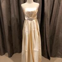 ราคา ชุดราตรียาว สีครีมทอง (899091017)