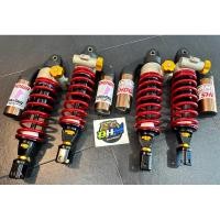 ราคา โช๊คหลัง SHOWA เเกนดำ โชว่า ระบบเเก๊สเเท้ ความสูง320มิล สำหรับใส่ Nmax Xmax Pcx ไม่มีดิสหลัง รับประกัน เเตก รั่ว 6เดือน (6045347864)