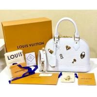 ราคา Used like new✨ Louis Vuitton ALMA BB Epi Love Lock 2WAY Bag M52885 Limited DCปี18 Full set‼️ (5133160100)