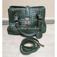 ราคา กระเป๋าถือผู้หญิงแบบสานสีเขียวมือสองหนังแท้หนังนิ่ม (21918502231)