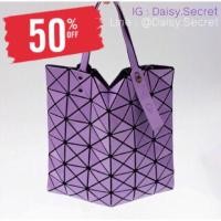 ราคา BAOBAO ISSEY MIYAKE ✨ รุ่น LUCENT 6x6 Blocks (21156745)
