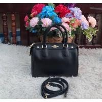 ราคา Coach สีดำ ทรงหมอน ของแท้ หนังแท้ สภาพดีค่ะ (20584775405)