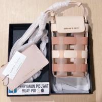 ราคา พร้อมส่ง ‼️ กระเป๋าสะพายข้างcharles & keith ของแท้ (5912484534)