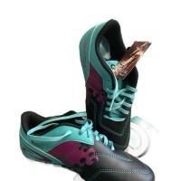 ราคา รองเท้าสตั๊ดหุ้มข้อ มีทั้งรองเท้าฟุตบอลหญ้าเทียมและรองเท้าฟุตบอลสนามหญ้าจริง และยังมีรองเท้าสตั๊ดของแท้ (28133144600)