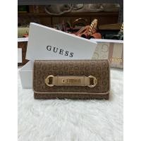 ราคา กระเป๋าแบรนด์เนม guess ของแท้ลดราคา ลด 50-70% สามารถนำกระเป๋าและป้ายราคาไปเช็คได้ที่ช็อปเกรดทุกสาขาทั่ว (25005417421)