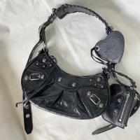 ราคา New Balenciaga le cagole xs สีดำ มุดเงิน (17590341105)