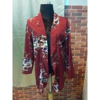 ราคา เสื้อคลุมพิมพ์ลาย สีแดงเลือดหมู (8456721282)