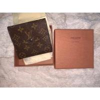 ราคา กระเป๋าสตางค์ผู้ชายใบสั้น LV มือสอง (21629392589)