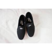 ราคา NIKE TOKI SLIP ON (BLACK) ของแท้!! (2499704150)