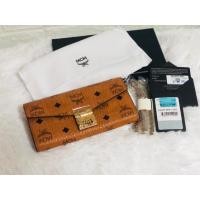 ราคา กระเป๋า MCM Patricia Visetos Wallet With Chain Large Cognac (แท้ มือ 2 สภาพดี) ป้าย Kingpower (6559172645)