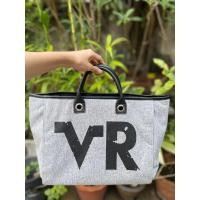 ราคา พร้อมส่ง กระเป๋า Valentino Rudy Tote Bag วาเลนติโน่ รูดี้ ของแท้ (22768448186)