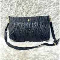 ราคา กระเป๋าหนังแท้สีดำครอสบอดี้แบรนด์esquire (รหัส ทองคำ24) (28112280708)