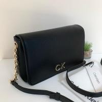 ราคา [[พร้อมส่งแท้%]] Calvin Klein crossbody bag(Faux leather) (25917942315)