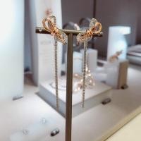 ราคา Original แท้จริง Swarovski ต่างหูโบว์ทูโทน ต่างหูแฟชั่นสุดหรูสำหรับแฟนสาว earring (17489039740)