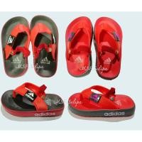 ราคา adidas รองเท้าแตะหูหนีบ รองเท้ารัดส้นเด็ก (4663402243)