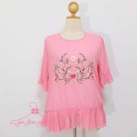 ราคา เสื้อคนอ้วนผ้าชีฟองสีโอรสปักลายดอกไม้ที่หน้าอกแต่งระบายอัดพลีทที่แขนและชายเสื้อ มีซับใน สวยหวานน่ารักมากๆค่ะ อก46-48นิ้ว (7147047235)