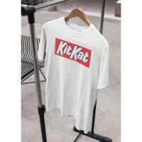 ราคา ดีมาก ส่งด่วน ฮิตมว๊าก เสื้อยืด Unisex เสื้อคู่ 100%คอตต้อนคอม รุ่น KitKat แบรนด์ Khepri ผ้านุ่ม ไม่หด รีดทับลายได้ (16296325822)