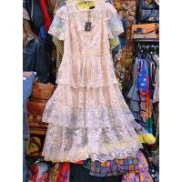 ราคา ชุดเดรสระบายสาวอวบอ้วนงานแบรนด์ป้ายห้อยทรงขนมชั้นทรงเจ้าหญิงแขนพองสีทองงานปักทั้งตัว (6044468161)