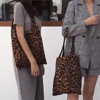 ราคา กระเป๋าผ้าลายเสือ มี 2 แบบ ส่งฟรี (1543122188)