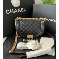 ราคา New Chanel small boy messenger bag black caviar Ghw Microchip บิลไทย (21585655803)