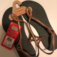ราคา รองเท้า​แตะ havaianas​ freedom​ &​ luna ของแท้ สี olive green หายาก (2301363386)