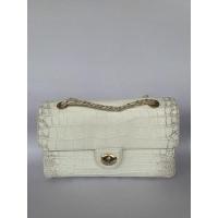 ราคา กระเป๋าสะพายข้างหนังจระเข้แท้ สายสะพายโซ่พันหนัง สีขาว หนังเรียบท้องจระเข้ ด้านในซับหนังวัว ขนาด 10 นิ้ว (11924592224)