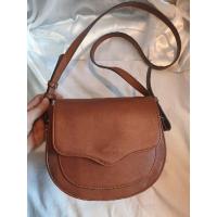 ราคา กระเป๋าสะพายข้าง แบรนด์ GO-CCE แบรนด์แท้เกาหลี!! มือสอง สภาพดี (24139866462)