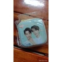 ราคา กล่องใส่เศษเหรียญหรือหูฟังลายหวังอี้ป๋อ&เซียวจ้าน (6982160765)