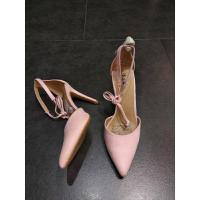 ราคา รองเท้าส้นสูง fioni jewels สีชมพู โดย payless (42105727651)