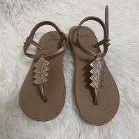 ราคา รองเท้าแตะหูหนีบ สีน้ำตาล แต่งลายเปลือกหอย (7221513561)