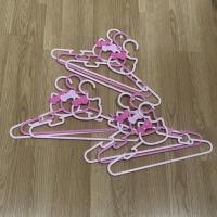 ราคา Hello Kitty ไม้แขวนเสื้อ ลิขสิทธิ์แท้ (12054804656)