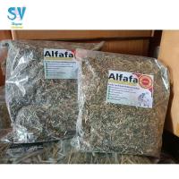 ราคา หญ้าอัลฟาฟ่าสับ และ หญ้าอัลฟาฟ่าก้านใบ ร่อนฝุ่น 1 กก.มาใหม่ หญ้าสวย ALFALFA HAY 1 KG. (26824916759)