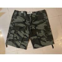 ราคา Abercrombie & Fitch New York กางเกงขาสั้น ทรงคาร์โก้ camo มือสอง สภาพดี น้ำหนักเบา เบอร์ 40 (3380011769)