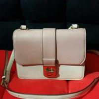 ราคา กระเป๋าครอสบอดี้ Daphne (มือสอง) (8802523799)