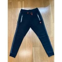 ราคา กางเกงjogger ปลายขาจั๊ม ยี่ห้อ superdry สีดำขลิบเทา ขนาด S ใส่สบาย ทรงสวยมาก ของแท้100% เจ้าของขายเองค่ะ สวยสภาพดีค่ะ (24937103813)