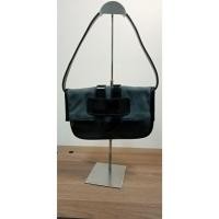 ราคา กระเป๋า TILA MARCH มือสอง ผ้าแคนวาสสีน้ำเงินหนังแก้วและสีดำ ใบเล็ก สวย ดูดี หายาก (29824891470)